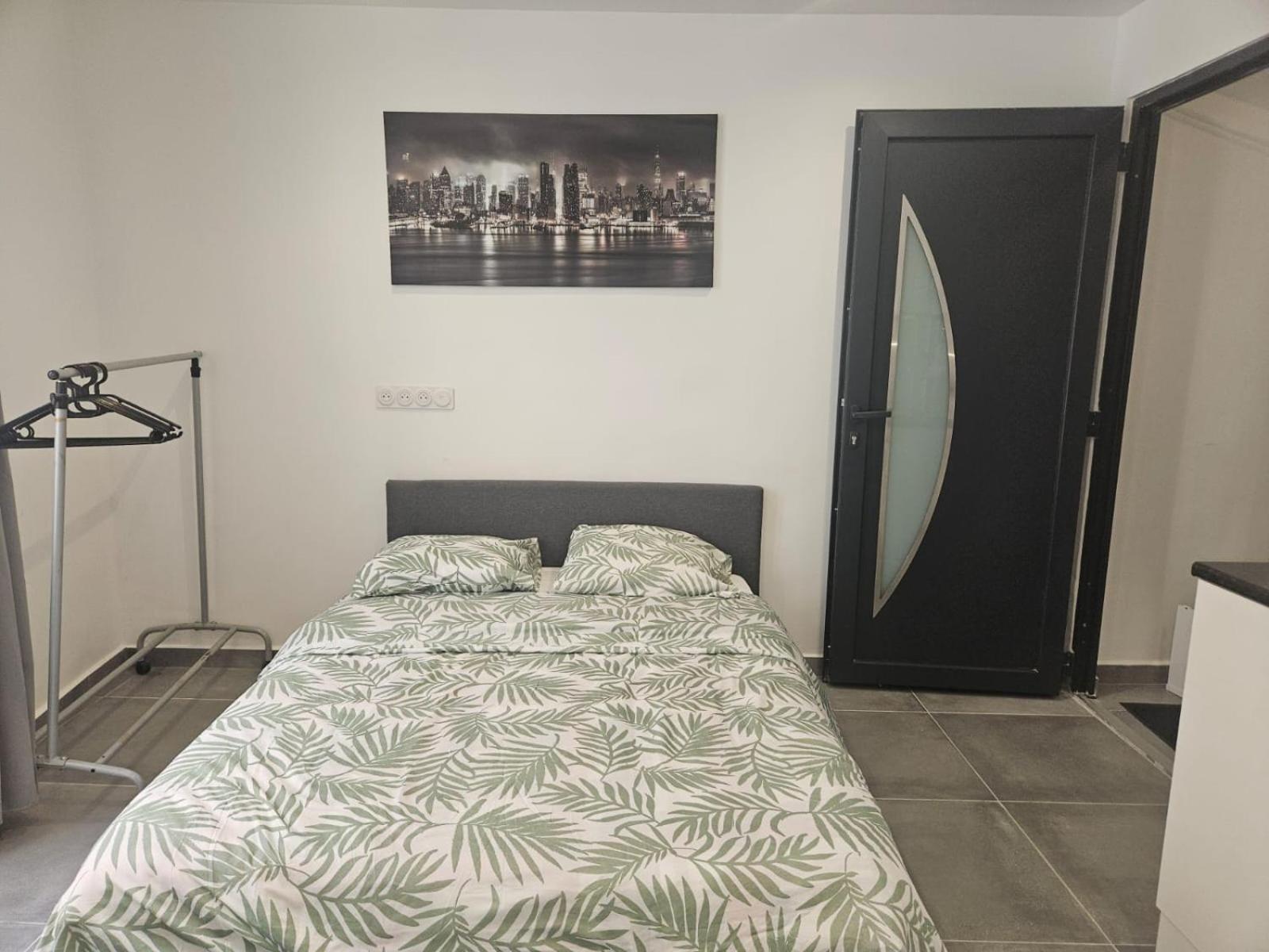 2 Studio Cosy Wifi A Meulan Екстер'єр фото